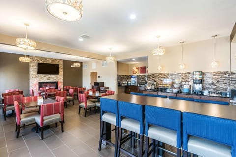 Comfort Inn & Suites North Aurora - Naperville Hotel in Aurora