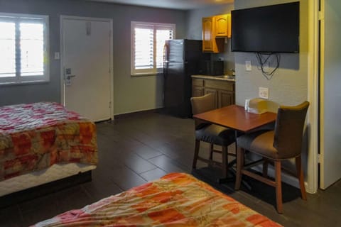 Rodeway Inn San Pablo Hilltop Hotel in San Pablo