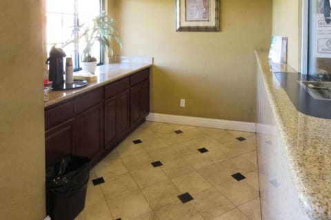 Rodeway Inn San Pablo Hilltop Hotel in San Pablo