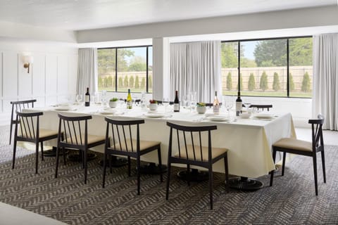 Pell Hotel jdV by Hyatt Hotel in Newport