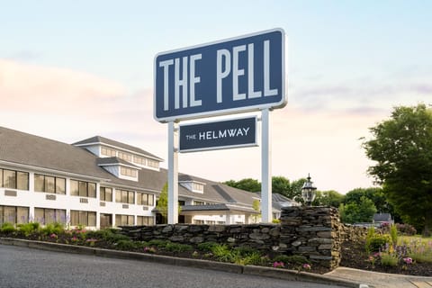 Pell Hotel jdV by Hyatt Hotel in Newport