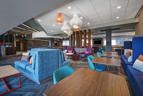 Tru by Hilton Troy Detroit Hotel in Troy