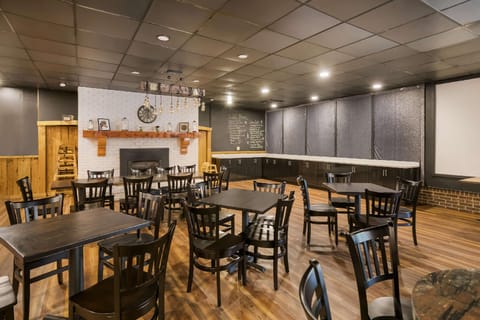 Clarion Hotel Conference Center Maggie Valley Hotel in Maggie Valley