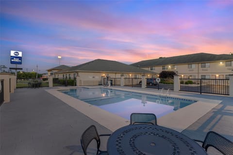 Best Western TimberRidge Inn Hotel in Grove