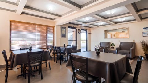 Best Western Montis Inn Hotel in Saint Robert