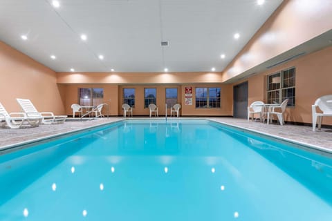 Ramada by Wyndham Sellersburg/Louisville North Hotel in Indiana