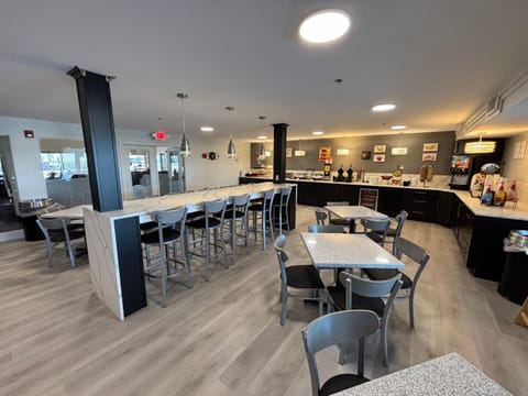 Ramada by Wyndham Springfield North Hotel in Springfield