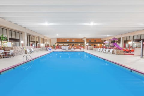 Quality Inn & Suites Hotel in Grayling