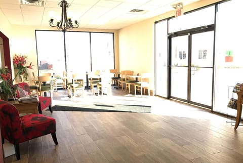 Ramada by Wyndham Harrisonburg Hotel in Harrisonburg