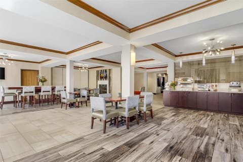 Best Western Plus River Escape Inn & Suites Hotel in Dillsboro