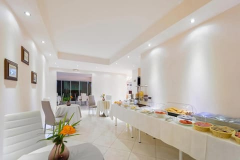 Golden Rose Suites Hotel in Crete