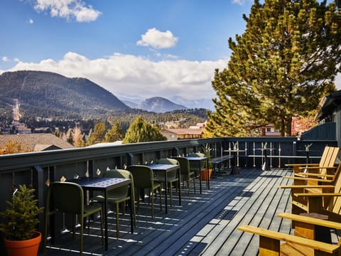 Trailborn Rocky Mountains Outpost Inn in Estes Park