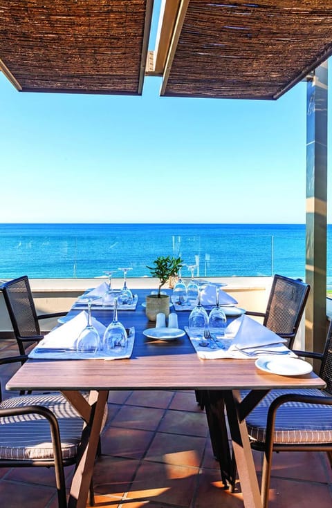 Giannoulis - Grand Bay Beach Resort Adults Only - All Inclusive Resort in Crete