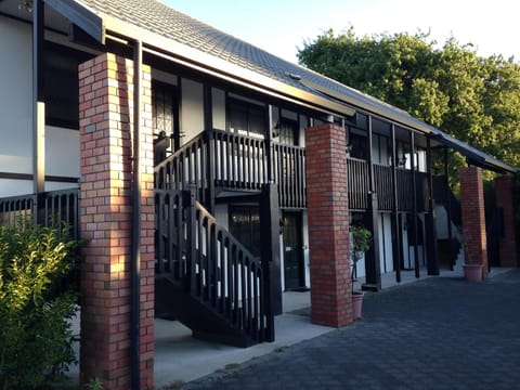 Grosvenor Motor Inn Inn in Hamilton