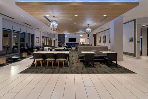 La Quinta Inn & Suites by Wyndham Maricopa - Copper Sky Hotel in Maricopa