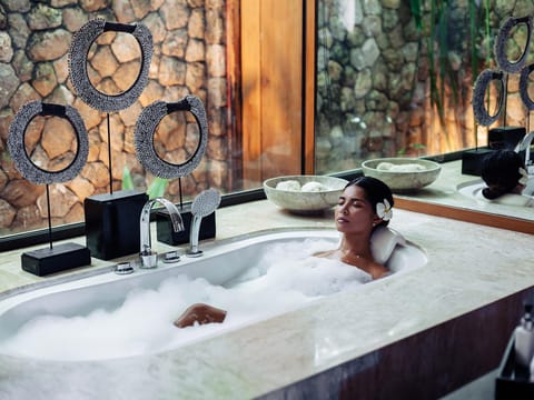 Villa Nandana by Elite Havens Resort in Khok Kloi