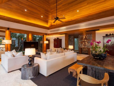 Villa Nandana by Elite Havens Resort in Khok Kloi