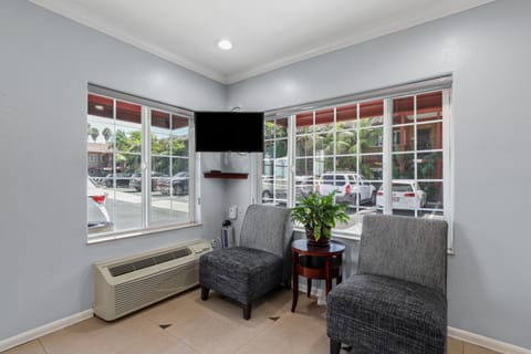 Motel 6 Carlsbad, CA - North Hotel in Carlsbad