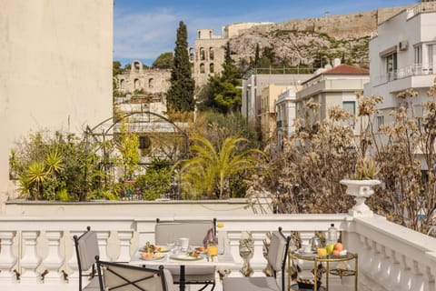 Noble Suites Hotel in Athens