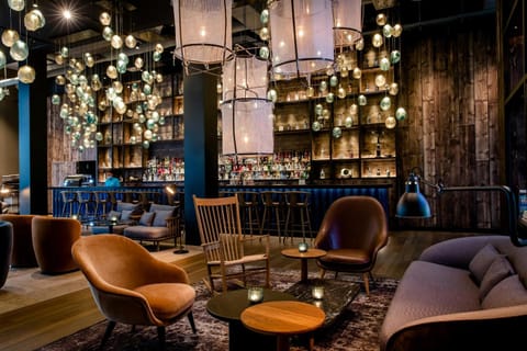 Bar/lounge