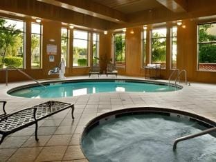 The Bluff Savannah Historic District, Tapestry by Hilton Hotel in Savannah