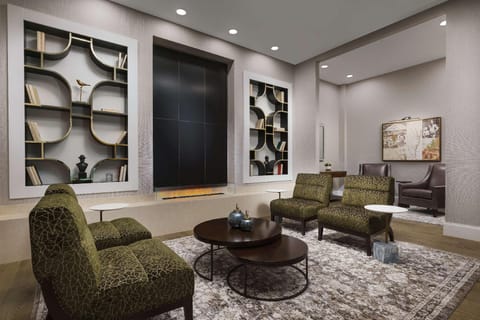 The Bluff Savannah Historic District, Tapestry by Hilton Hotel in Savannah