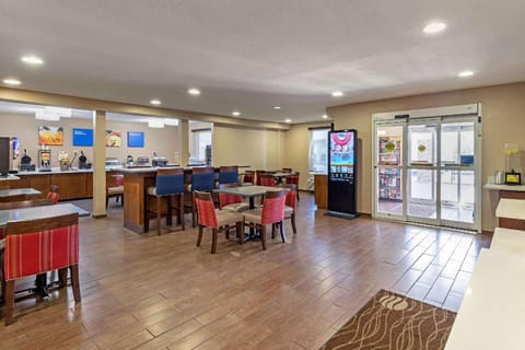 Comfort Inn N Myrtle Beach Barefoot Landing Hotel in North Myrtle Beach