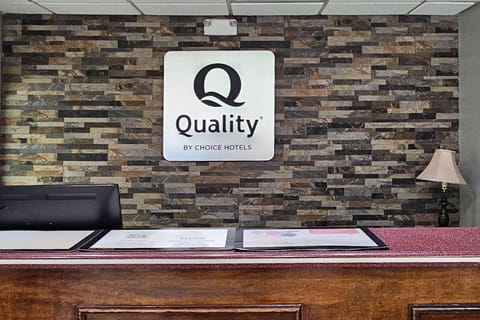 Quality Inn near Six Flags Hotel in Douglasville