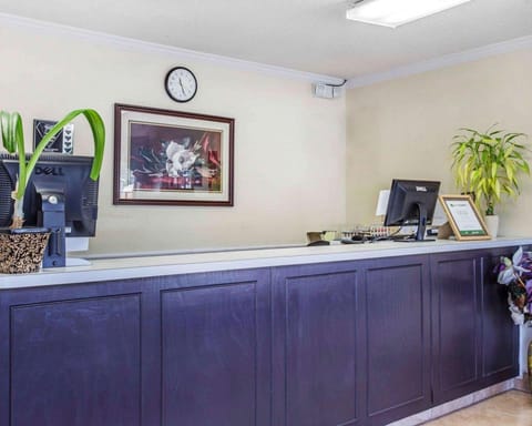 Econo Lodge Santee Hotel in Santee