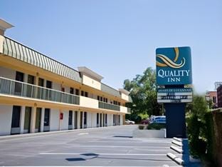 Quality Inn Savannah Historic District Hotel in Savannah