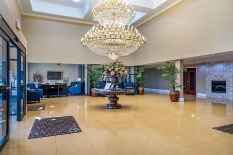 Comfort Suites Savannah Gateway I-95 Hotel in Savannah