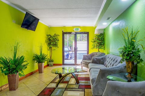 Quality Inn & Suites near Six Flags East Hotel in Mableton