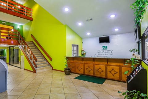 Quality Inn & Suites near Six Flags East Hotel in Mableton