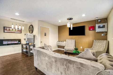 Quality Inn Columbia Airport Hotel in West Columbia