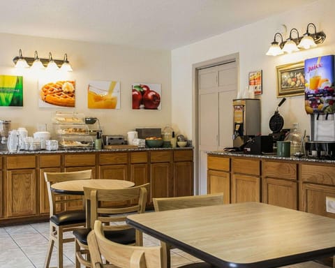 Quality Inn Columbia Airport Hotel in West Columbia