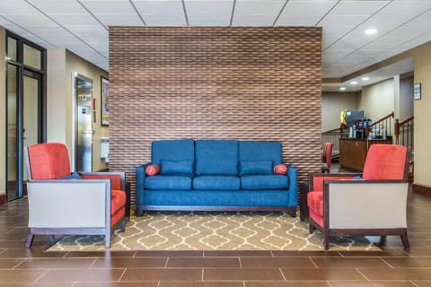 Comfort Inn & Suites Macon West Hotel in Macon