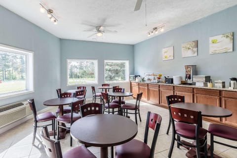 Rodeway Inn Ludington Hotel in Wisconsin