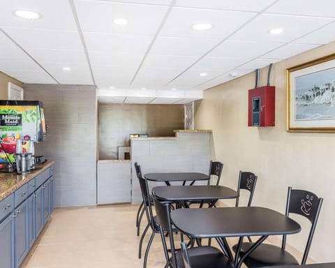 Econo Lodge Coliseum Hotel in North Charleston