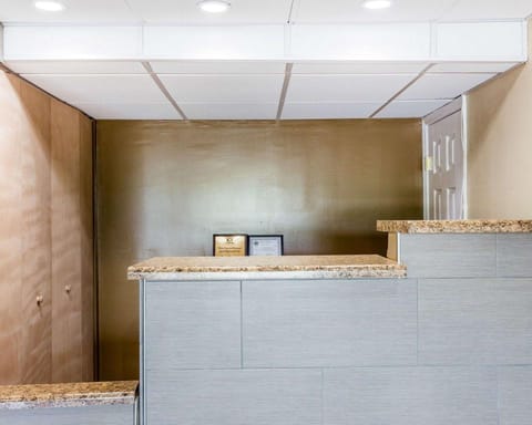 Econo Lodge Coliseum Hotel in North Charleston