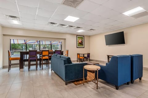 Comfort Inn & Suites Clemson - University Area Hotel in Clemson