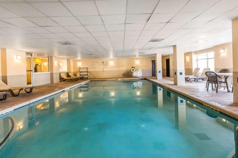 Comfort Suites Forsyth near I-75 Hotel in Forsyth