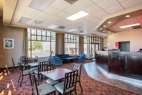 Econo Lodge Garden City - Savannah Hotel in Savannah