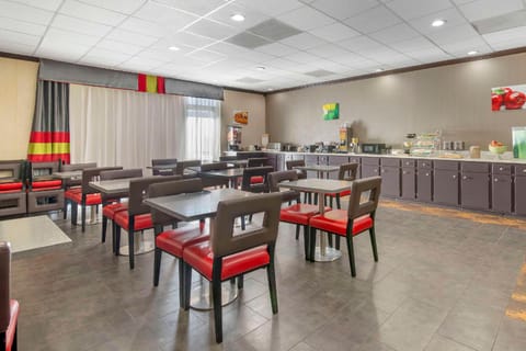 Quality Inn & Suites Hardeeville - Savannah North Hotel in Hardeeville
