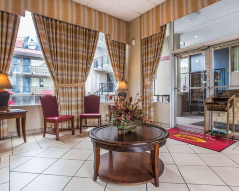 Econo Lodge Atlanta College Park Hotel in College Park