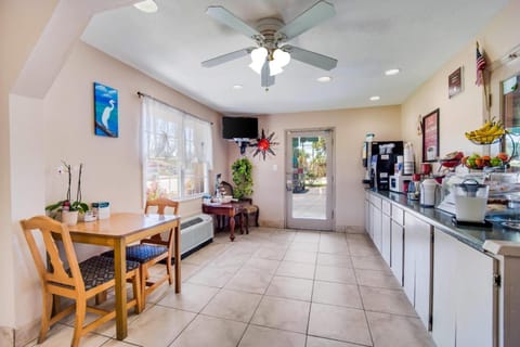 Econo Lodge Walterboro I-95 Hotel in Walterboro