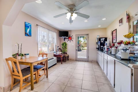 Econo Lodge Walterboro I-95 Hotel in Walterboro