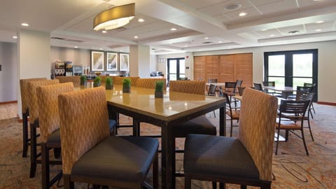 Holiday Inn Express and Suites Cedar Falls Waterloo By IHG Hotel in Cedar Falls