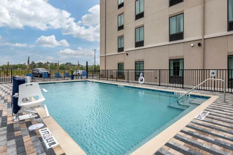 Comfort Inn & Suites Jacksonville - Orange Park Near Naval Air Station Hotel in Jacksonville