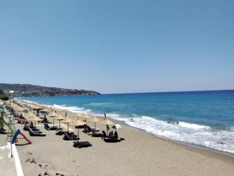 Villa in Kamilari near Child-Friendly Beach Resort in Crete