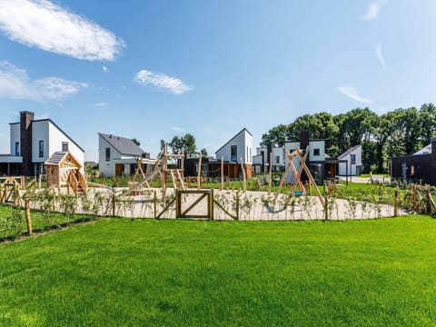 Spacious, modern and child-friendly villa in Limburg Resort in Roggel
